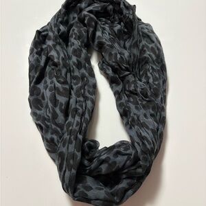 Leopard Print Gray Scarf